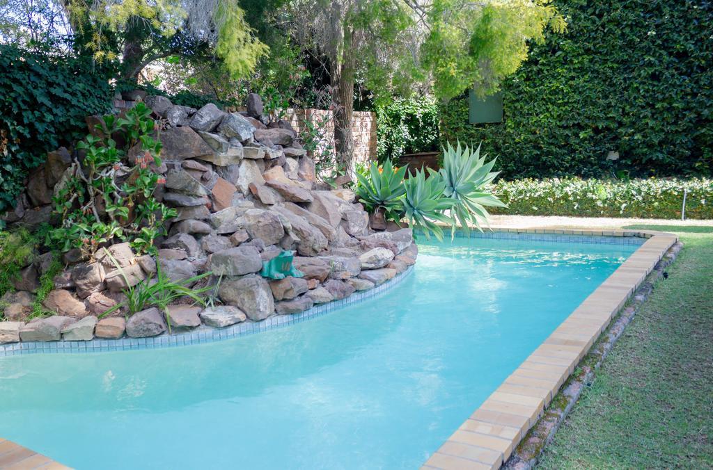 Adley House Bed and Breakfast Oudtshoorn Exteriör bild